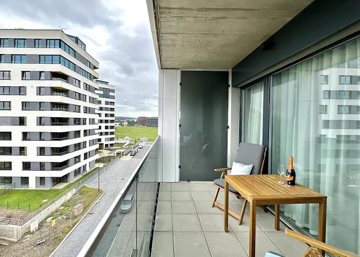Apartamento Real Living By Refa Balcony Retreat 75 Praga