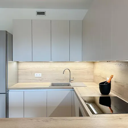 Real Living By Refa Balcony Retreat 75 * Prague