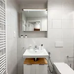 Real Living By Refa Balcony Retreat 75