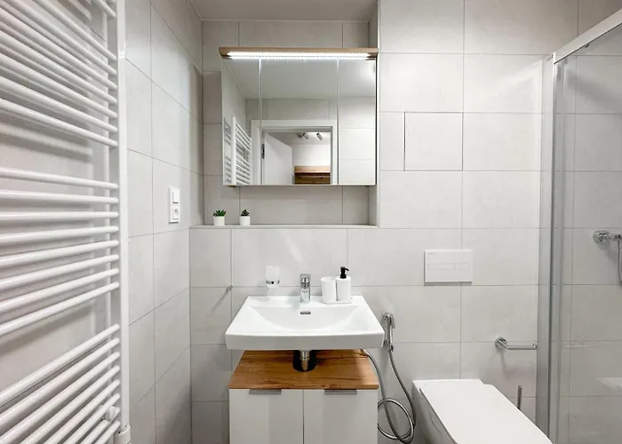 Real Living By Refa Balcony Retreat 75
