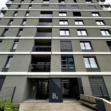 Real Living By Refa Balcony Retreat 75 *